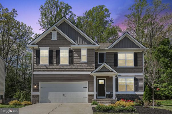Attached, Exterior, Facade, American Craftsman