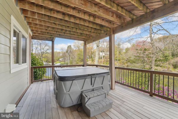 Exterior, Hot Tub