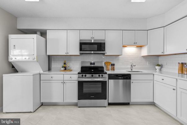 Interior, Kitchen, Stainless Steel Appliances, Washer