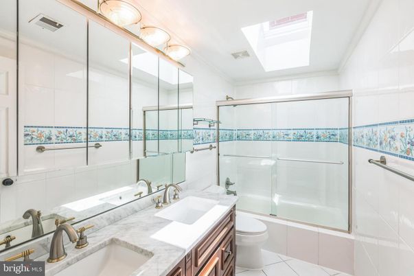 Bathroom, Dual Sink Vanities, Glass Shower, Interior