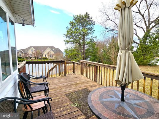 Exterior, Wood Texture Flooring