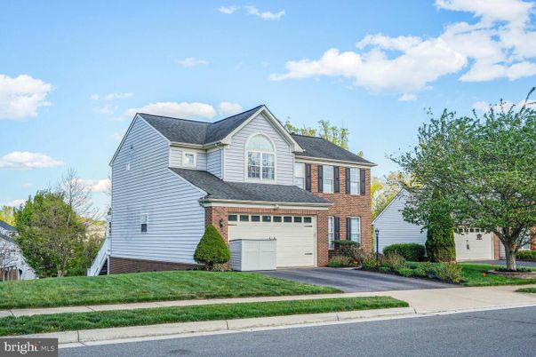 Attached, Exterior, Facade, Brick Facade, Farmhouse