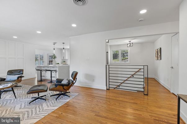 Interior, Pendant Lights, Recessed Lighting, Wood Texture Flooring