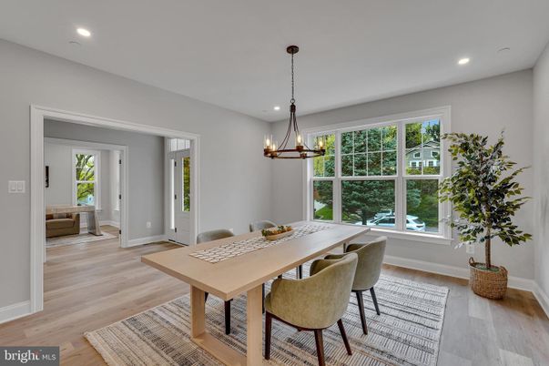 Chandelier, Dining room, Interior, Pendant Lights, Recessed Lighting, Wood Texture Flooring
