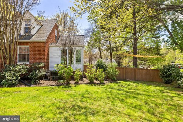 Exterior, Facade, Brick Facade, Cape Cod