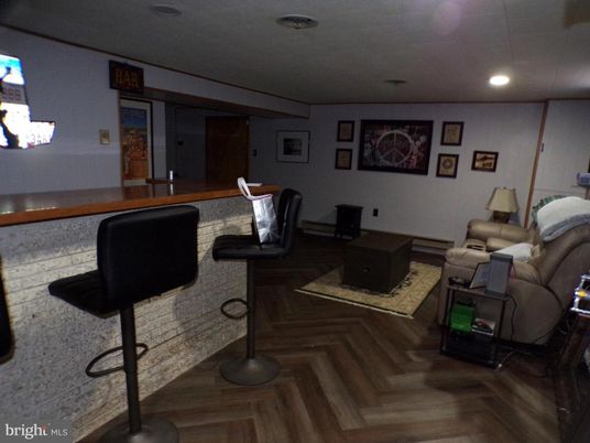 Interior, Recessed Lighting, Wood Texture Flooring