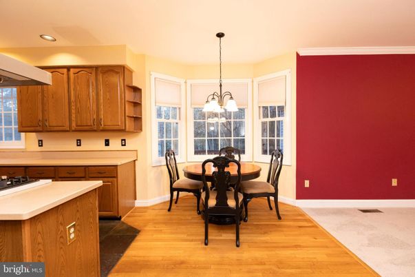 Chandelier, Dining room, Interior, Kitchen, Pendant Lights, Recessed Lighting, Wood Texture Flooring