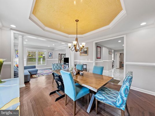 Chandelier, Dining room, Interior, Living room, Recessed Lighting, Wood Texture Flooring