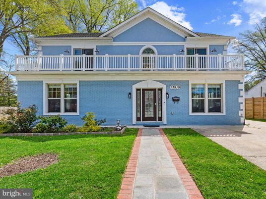 Exterior, Facade, Brick Facade, Farmhouse
