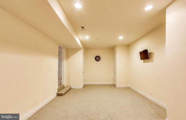 Empty room, Interior, Recessed Lighting