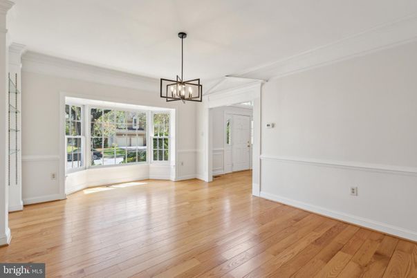 Empty room, Interior, Pendant Lights, Wood Texture Flooring