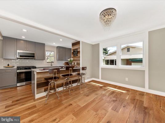 Dining room, Interior, Kitchen, Recessed Lighting, Stainless Steel Appliances, Wood Texture Flooring