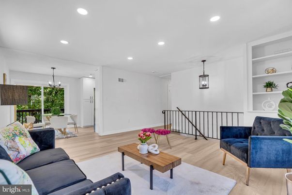 Dining room, Interior, Living room, Pendant Lights, Recessed Lighting, Wood Texture Flooring