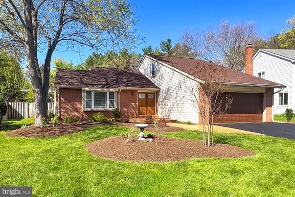 Attached, Exterior, Facade, Brick Facade, Cape Cod
