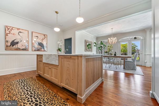 Chandelier, Dining room, Interior, Pendant Lights, Wood Texture Flooring