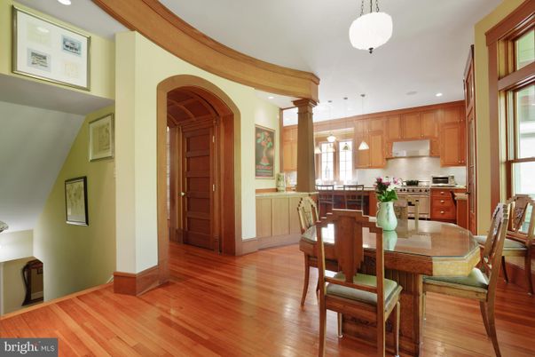 Dining room, Interior, Kitchen, Pendant Lights, Recessed Lighting, Wood Texture Flooring
