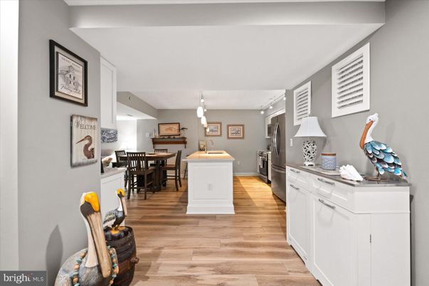 Dining room, Interior, Kitchen, Pendant Lights, Wood Texture Flooring