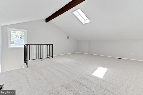 Empty room, Interior, Wooden Beams