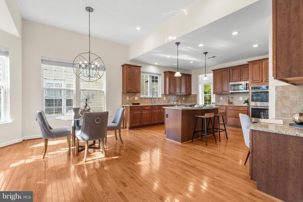 Chandelier, Dining room, Interior, Kitchen, Pendant Lights, Recessed Lighting, Wood Texture Flooring