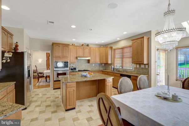 Chandelier, Dining room, Interior, Kitchen, Recessed Lighting, Stainless Steel Appliances