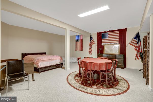 Bedroom, Dining room, Interior, Recessed Lighting