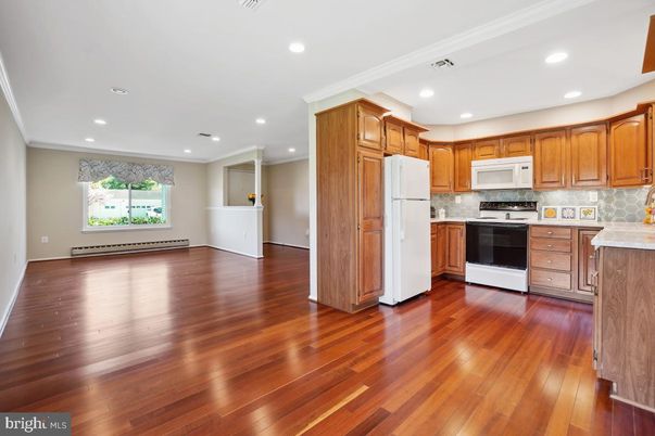 Interior, Kitchen, Recessed Lighting, Wood Texture Flooring