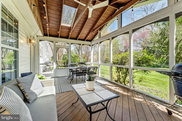 Dining room, Interior, Sun Room, Wooden Beams, Wooden Ceilings, Wood Texture Flooring