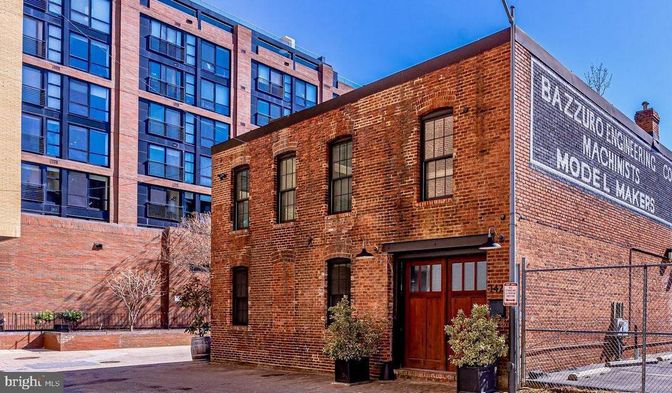 Exterior, Facade, Brick Facade, Condo Building