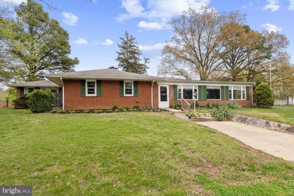 Exterior, Facade, Brick Facade, Ranch