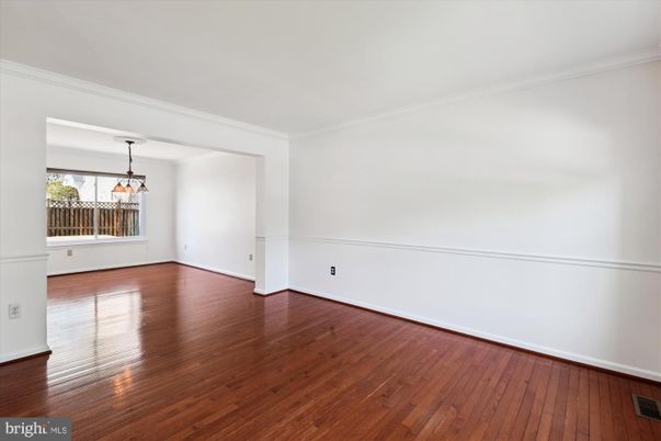 Empty room, Interior, Pendant Lights, Wood Texture Flooring