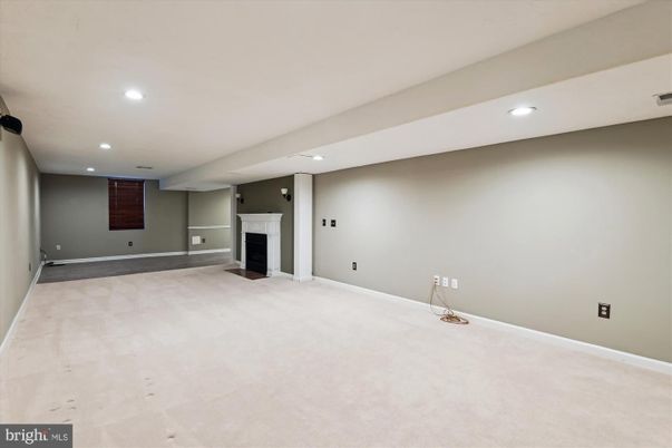 Empty room, Fireplace, Interior, Recessed Lighting