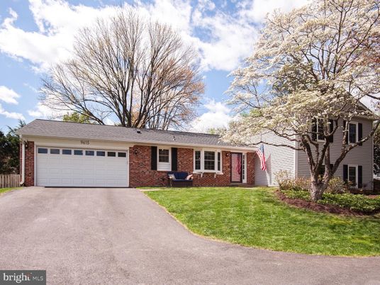 Attached, Exterior, Facade, Brick Facade, Ranch