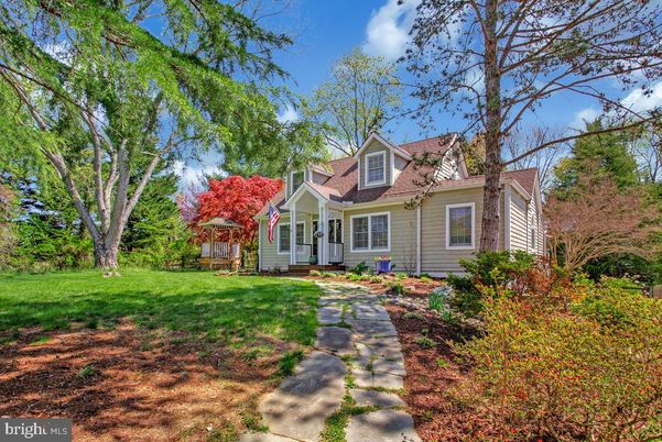 Backyard, Exterior, Facade, Cape Cod