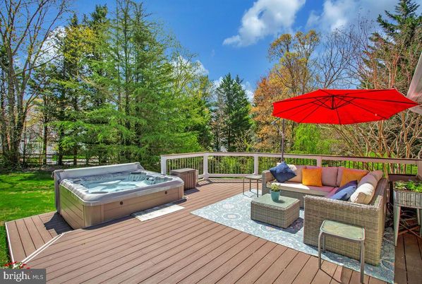 Exterior, Hot Tub