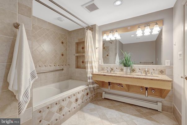 Bathroom, Interior, Recessed Lighting