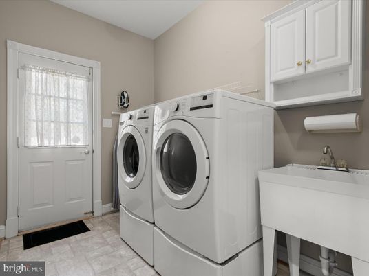Interior, Washer