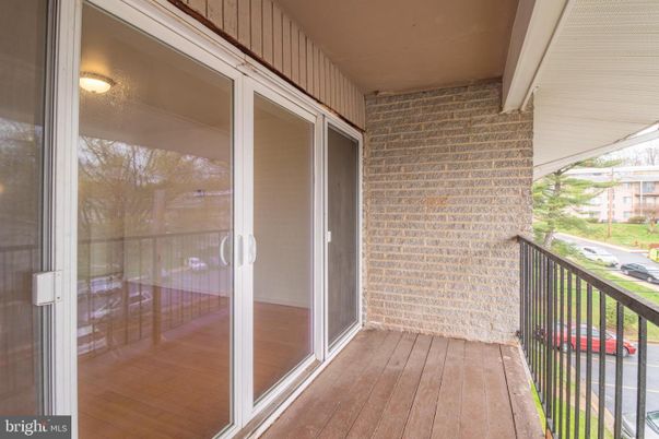 Exterior, Wood Texture Flooring