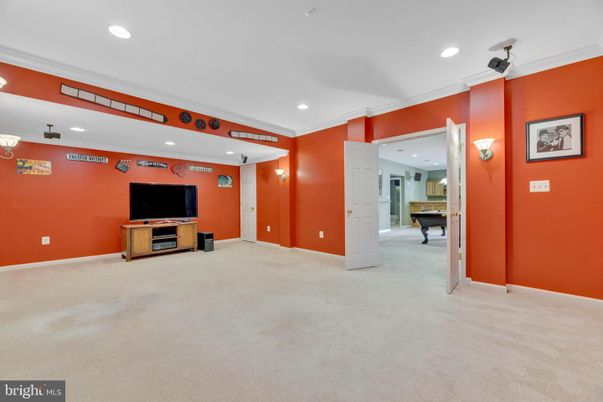 Empty room, Interior, Recessed Lighting