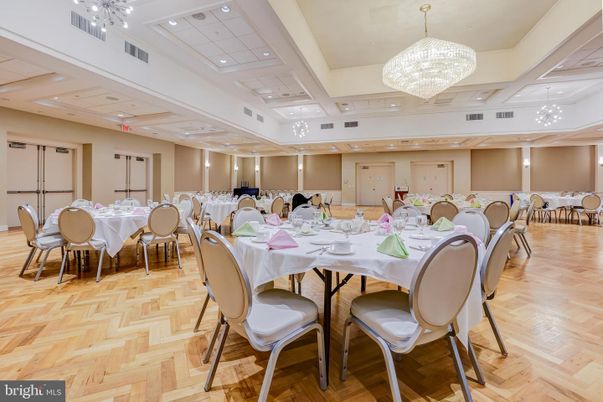 Chandelier, Dining room, Interior, Recessed Lighting, Wood Texture Flooring