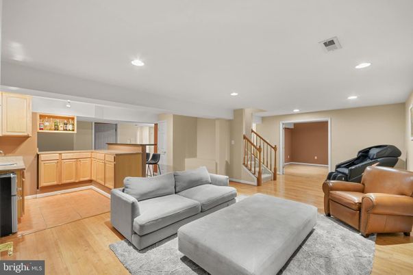 Interior, Kitchen, Living room, Recessed Lighting, Wood Texture Flooring