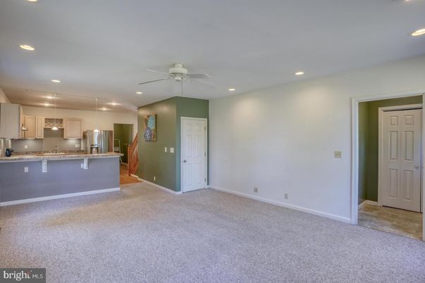 Empty room, Interior, Kitchen, Recessed Lighting