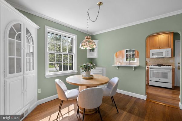 Dining room, Interior, Kitchen, Pendant Lights, Wood Texture Flooring