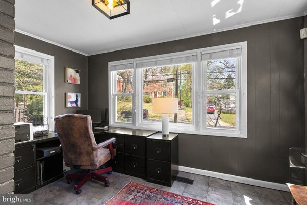 Home Office, Interior