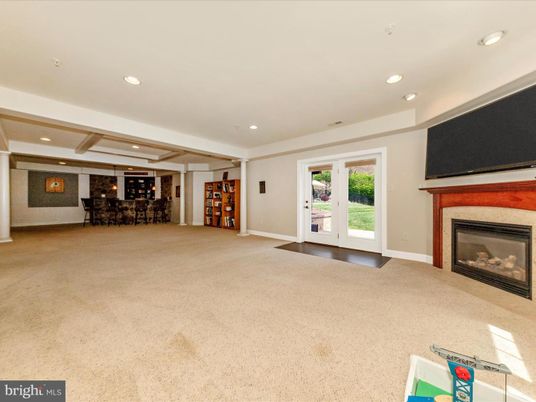 Dining room, Fireplace, Interior, Pendant Lights, Recessed Lighting