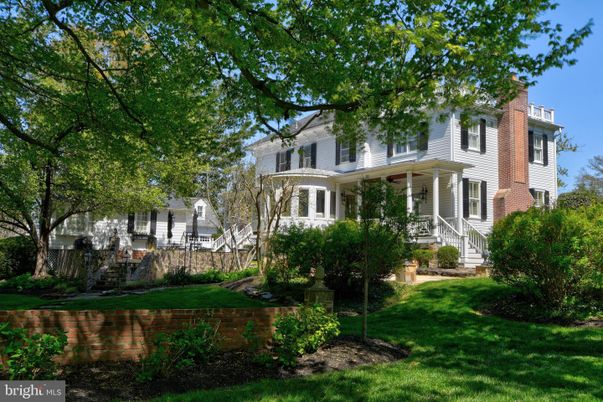 Exterior, Facade, Brick Facade, Queen Anne Victorian