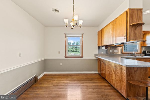 Chandelier, Interior, Kitchen, Wood Texture Flooring