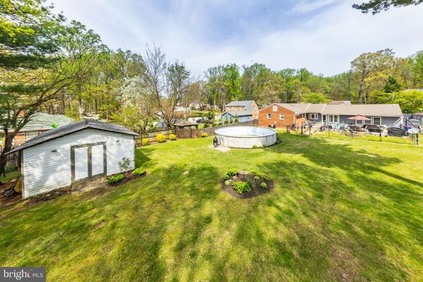 Backyard, Exterior, Hot Tub