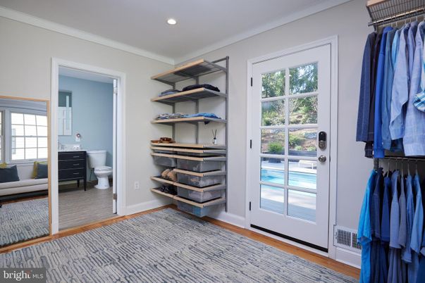 Bathroom, Interior, Recessed Lighting, Walk-in Closets, Wood Texture Flooring