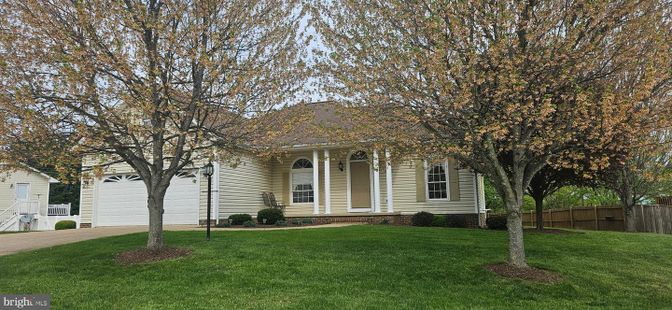 Attached, Backyard, Exterior, Facade, Ranch