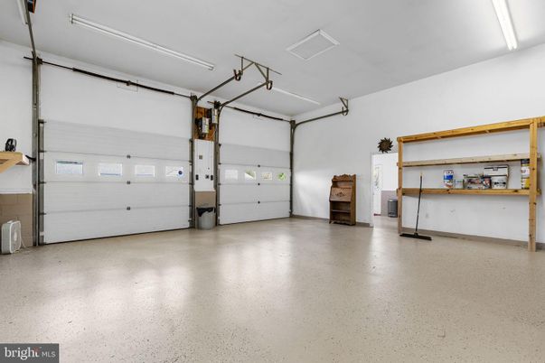 Garage, Interior